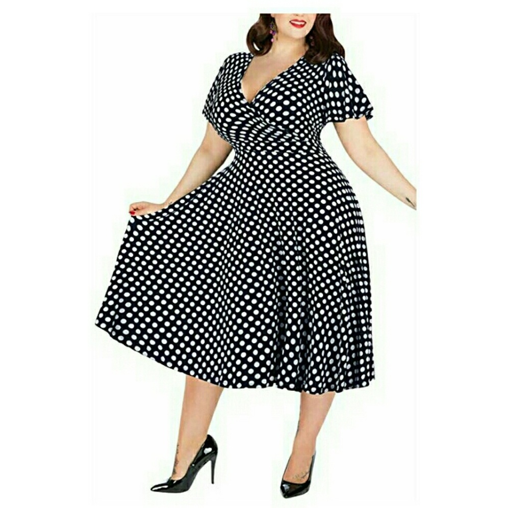 Plus size flowy pinup style dress
